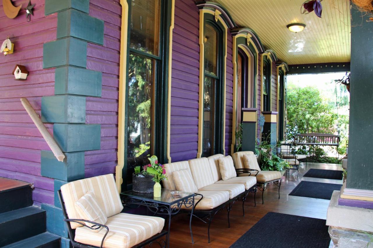 Amethyst InnAdamstown エクステリア 写真